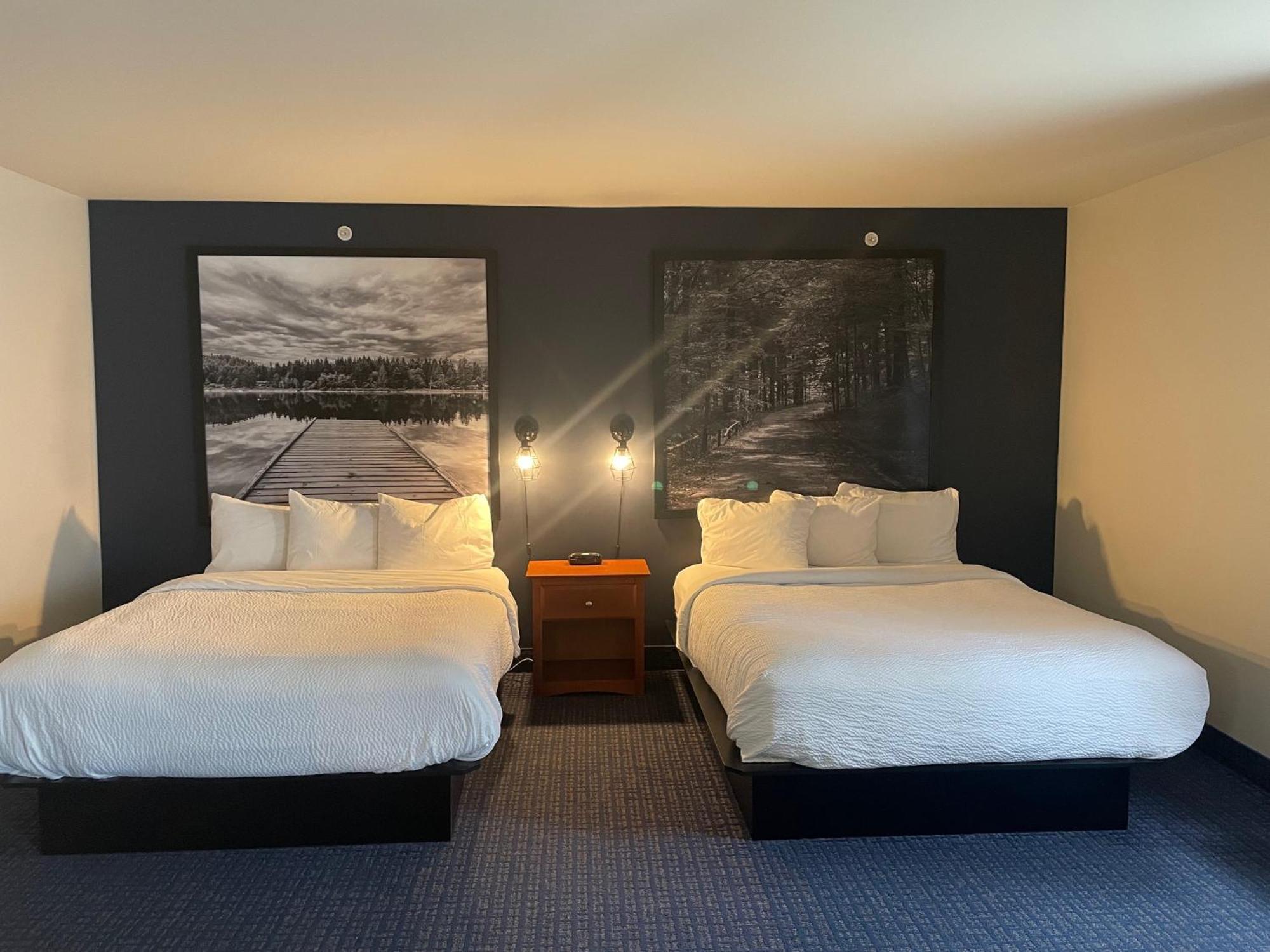 Super 8 By Wyndham Sainte Agathe Des Monts Hotel Exterior photo