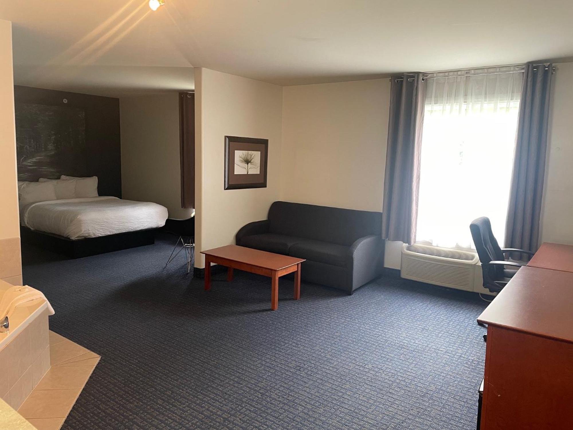 Super 8 By Wyndham Sainte Agathe Des Monts Hotel Exterior photo